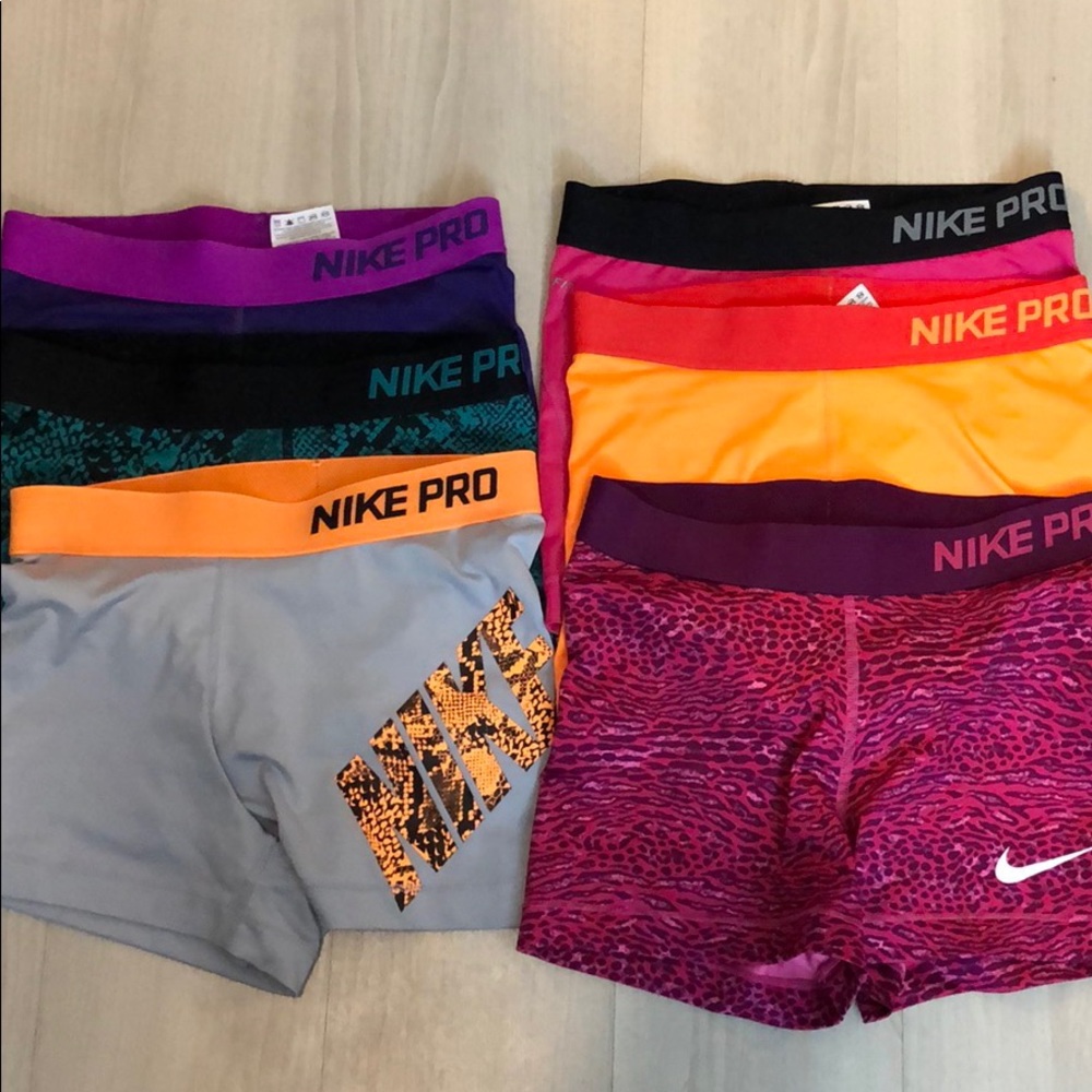 3 on the right for 25$